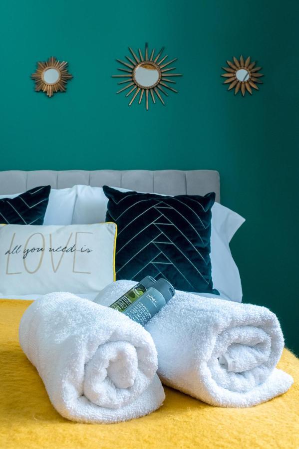شقة توركواي  في Bed& Boujee With Sea Views المظهر الخارجي الصورة