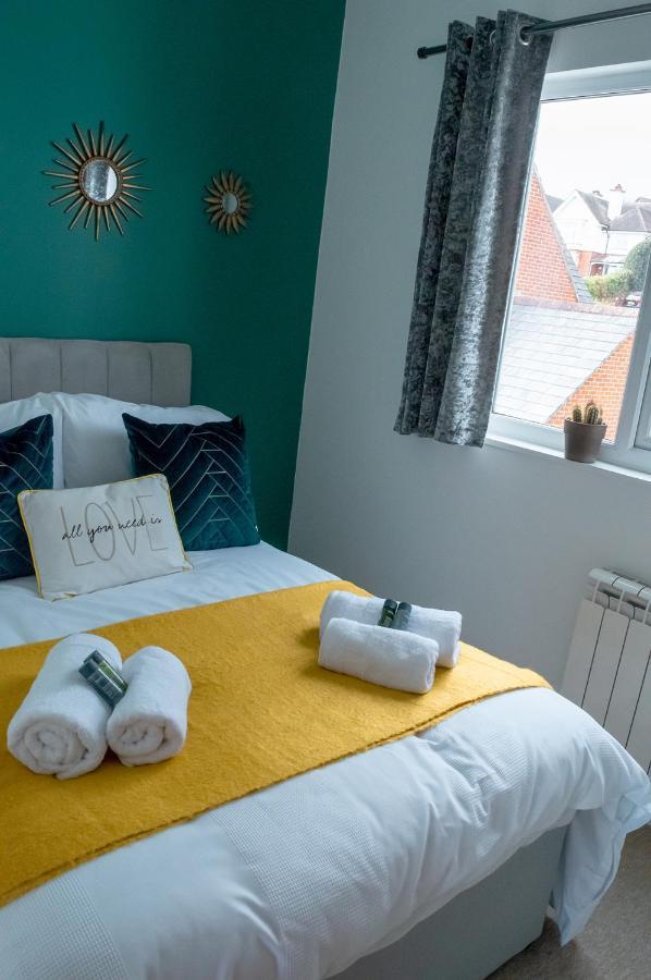 شقة توركواي  في Bed& Boujee With Sea Views المظهر الخارجي الصورة
