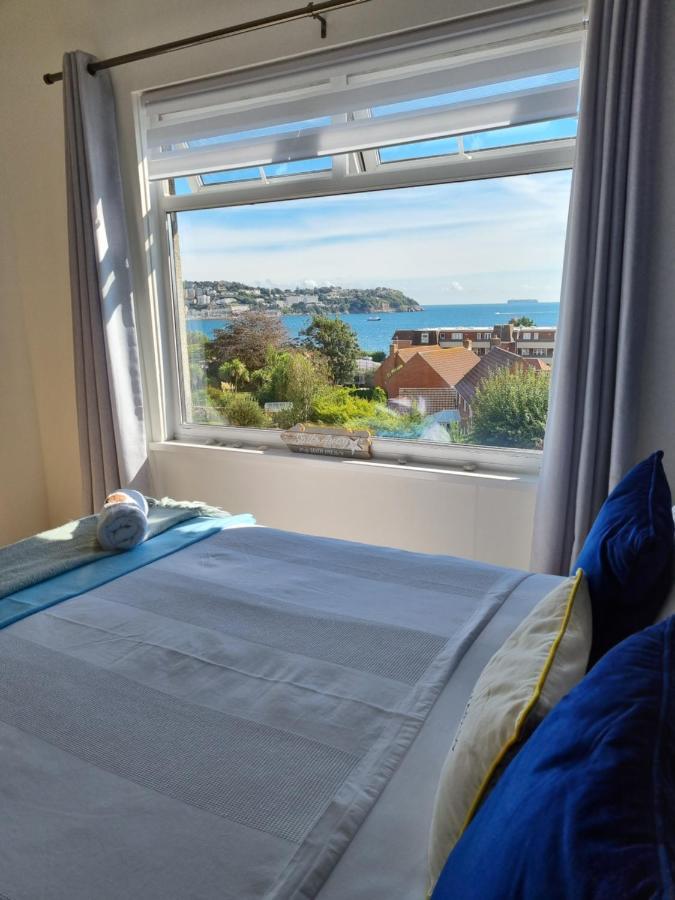 شقة توركواي  في Bed& Boujee With Sea Views المظهر الخارجي الصورة